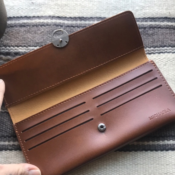 NWOT MICHAELA Wallet! - Picture 2 of 9